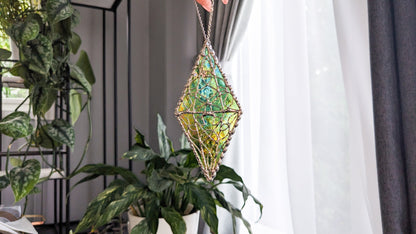 GREEN Glass Magic Crystal Suncatcher Plant Stake, Crystal Ornament